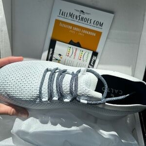 Calto lift sneakers. Never worn.